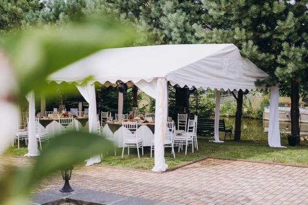 Budget-Friendly Outdoor Party Planning: Tips for Saving Without Sacrificing Fun