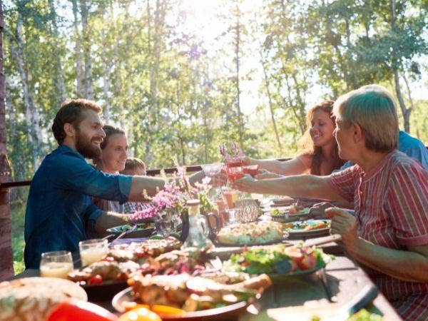 How Do I Plan A Family Reunion?